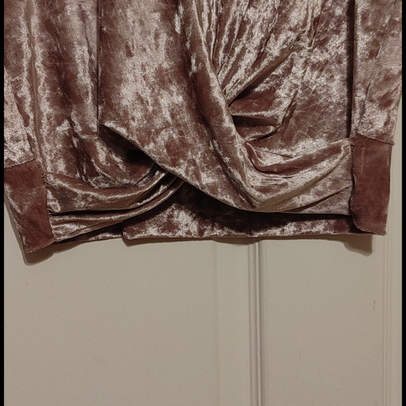 🤏 Snap Top - Picture 2 of 10